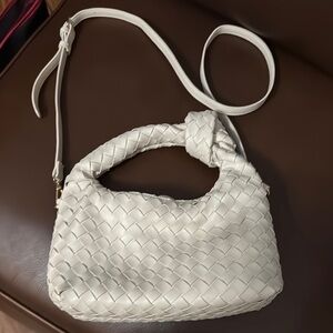 Elegant White Woven Shoulder Bag